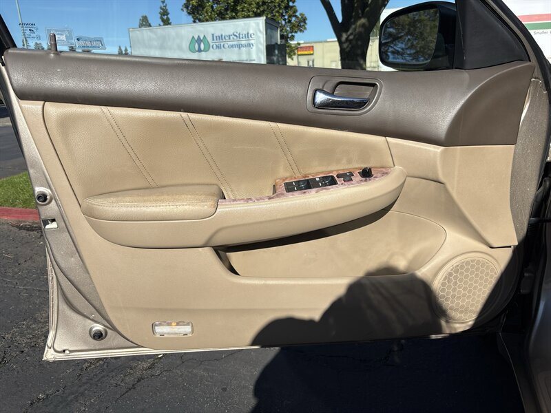 Used 2004 Honda Accord EX image 27