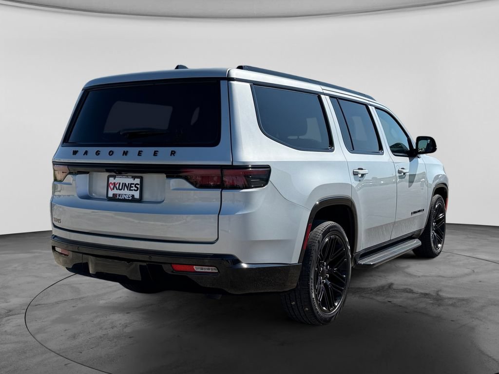 Used 2024 Jeep Wagoneer Series II AWD/4WD image 9