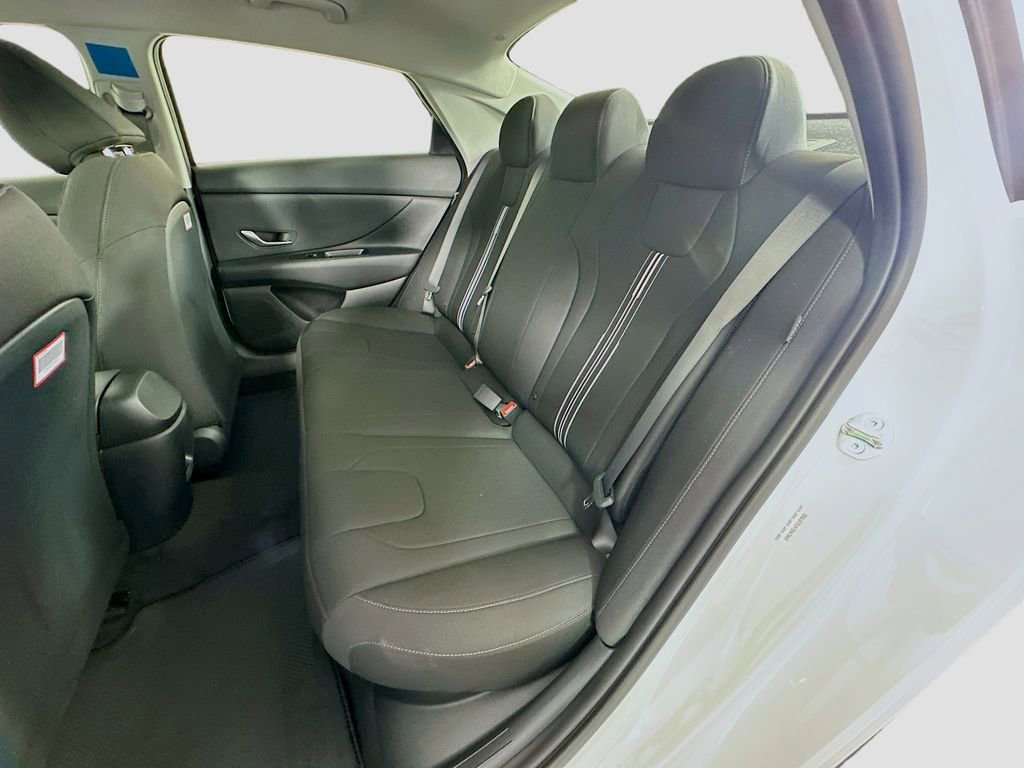 New 2026 Hyundai Elantra Blue image 16