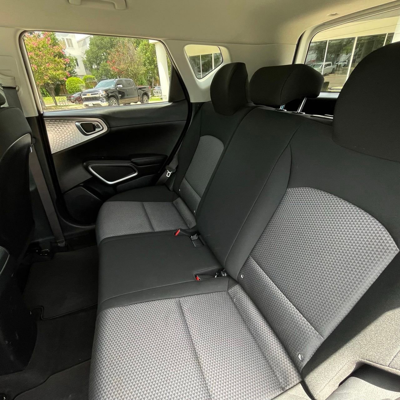 Used 2024 Kia Soul LX w/ Option Group 015 FWD image 21