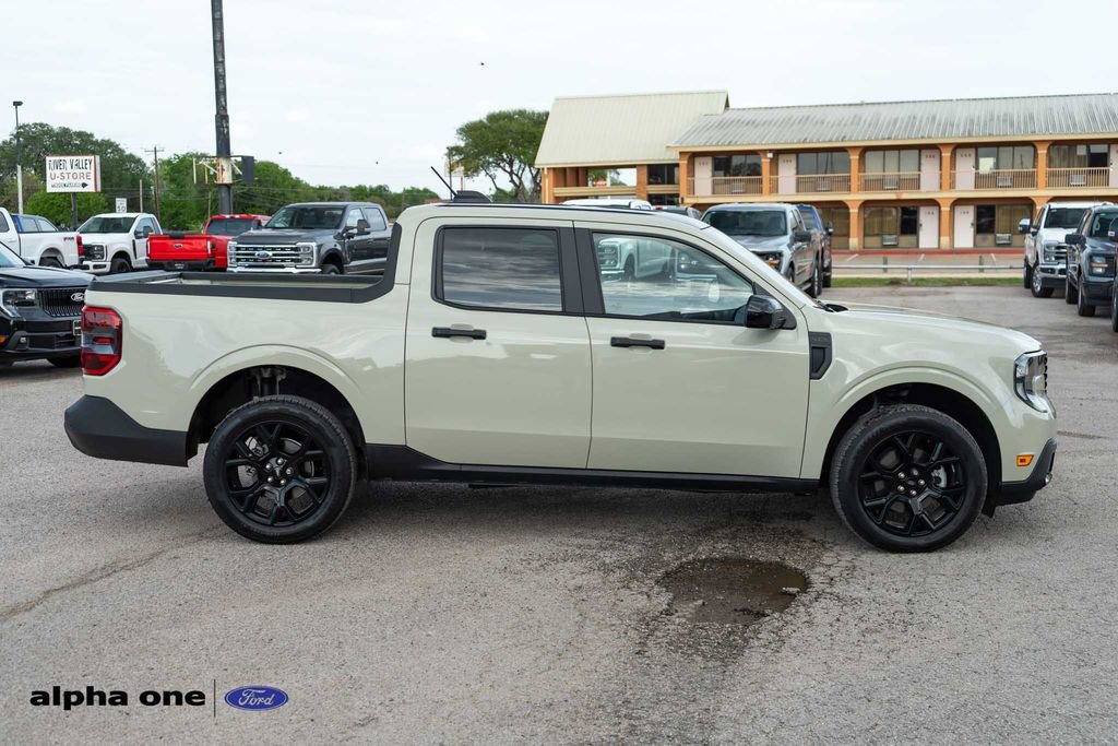 Used 2025 Ford Maverick XLT w/ XLT Luxury Package AWD/4WD image 4