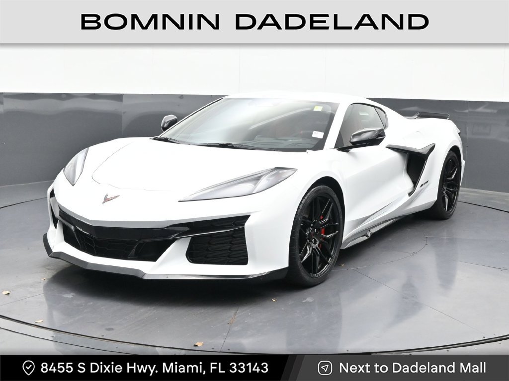 Used 2027 Chevrolet Corvette Z06 RWD image 1