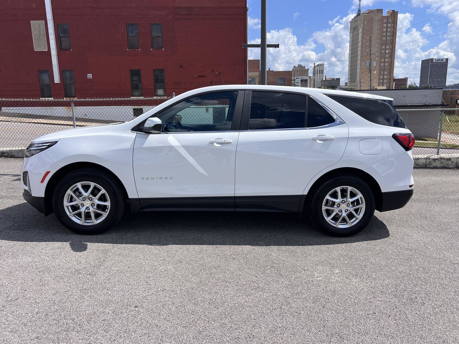 Used 2024 Chevrolet Equinox LT w/ LPO, Floor Liner Package FWD image 29