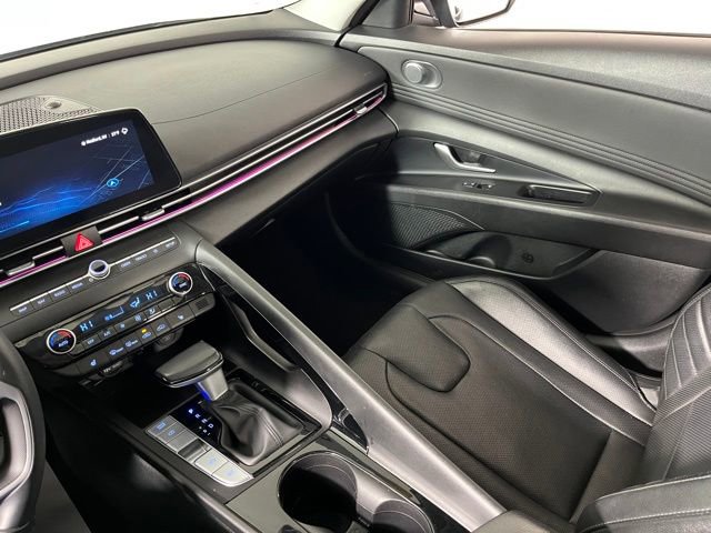 Used 2023 Hyundai Elantra Limited image 36