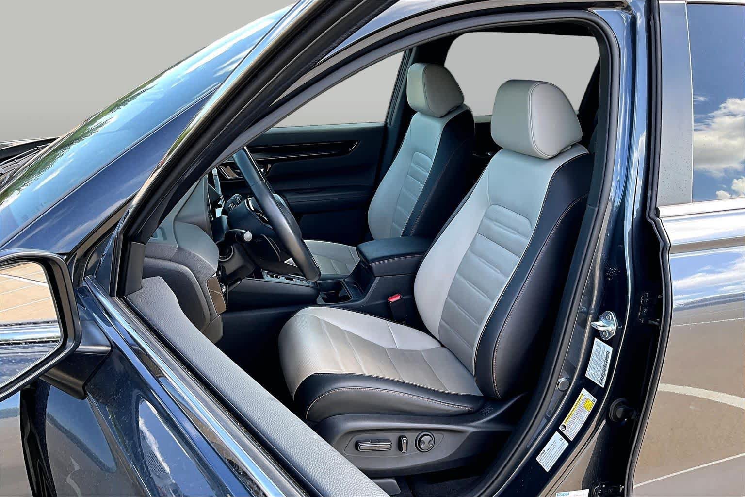 Used 2024 Honda CR-V Sport Touring image 8