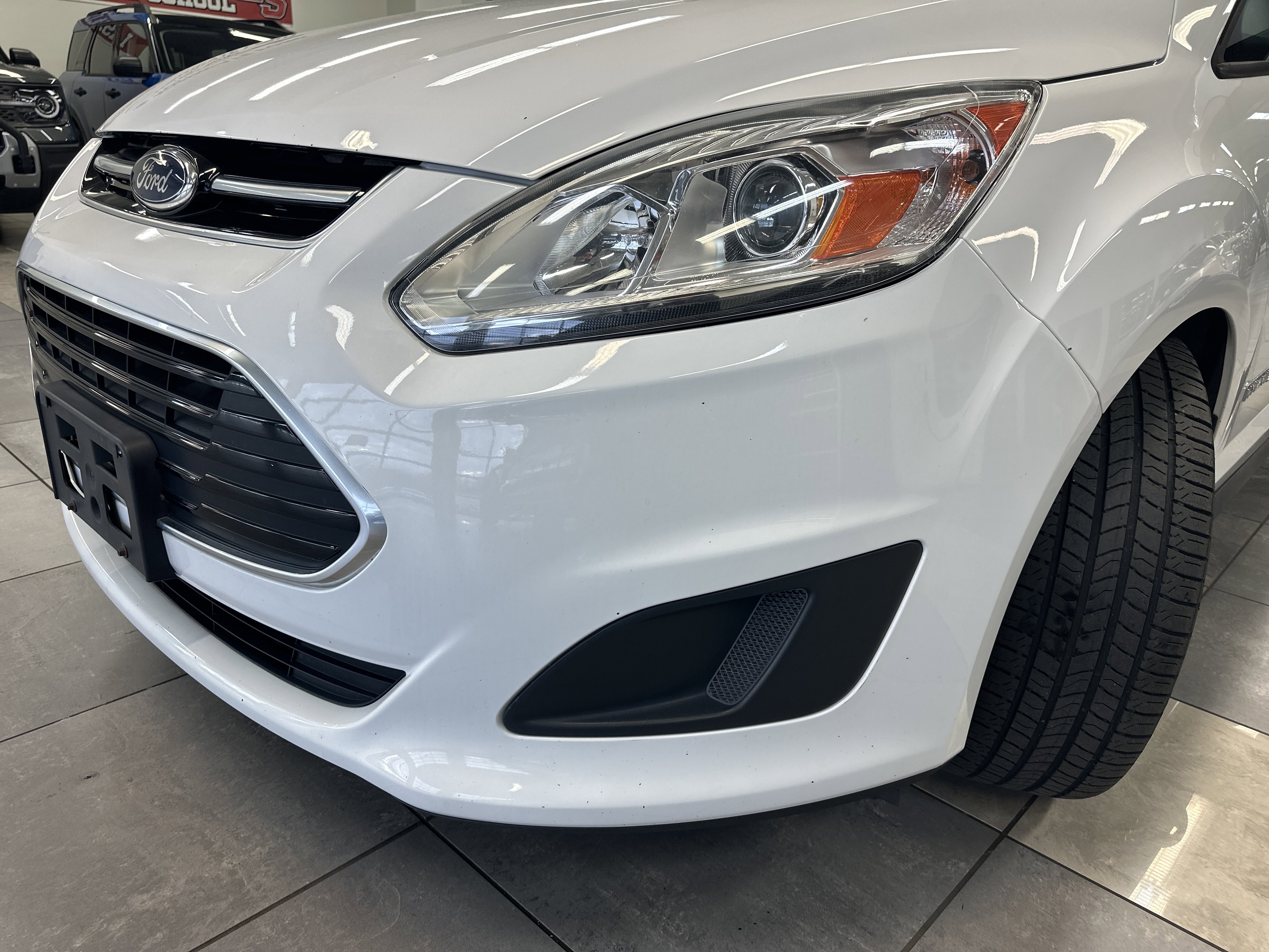 Used 2018 Ford C-MAX SE w/ Cold Weather Package image 14