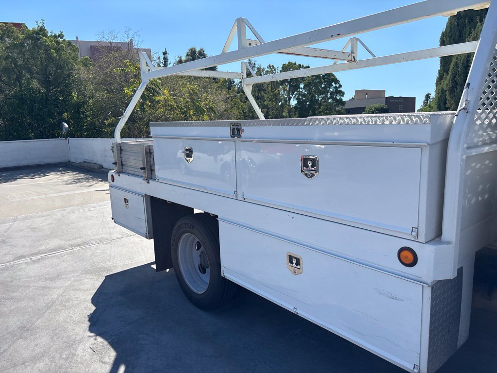Used 2018 Ford F450 XL w/ Power Equipment Group RWD image 2