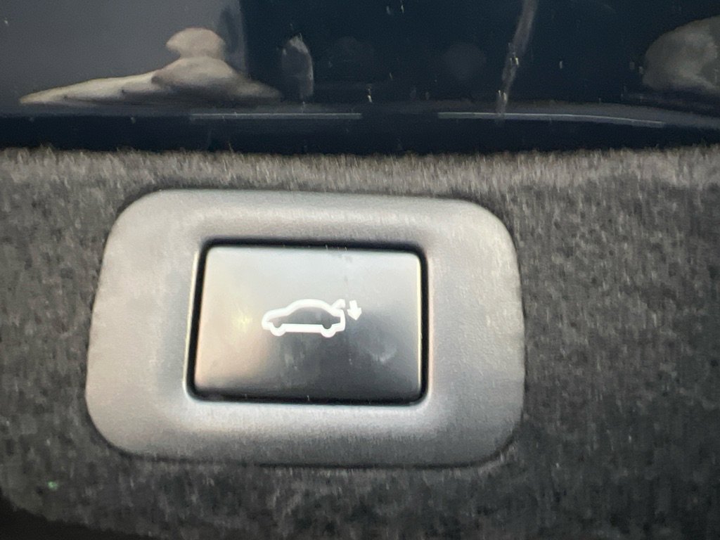 Used 2020 Lexus LS 500 AWD image 25