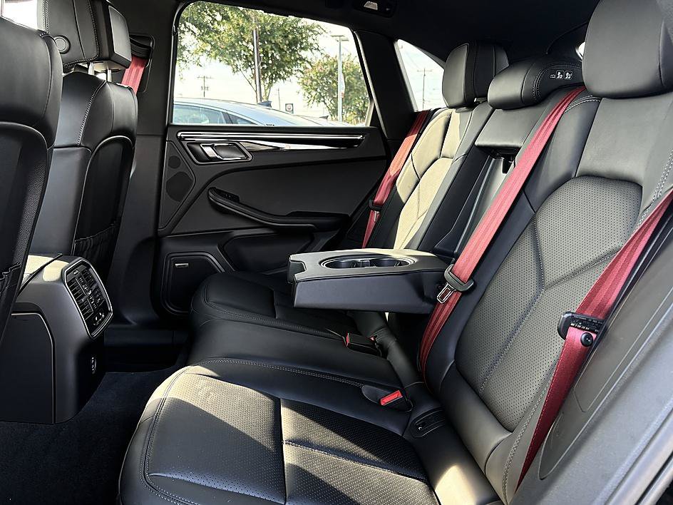 Used 2026 Porsche Macan S AWD/4WD image 10
