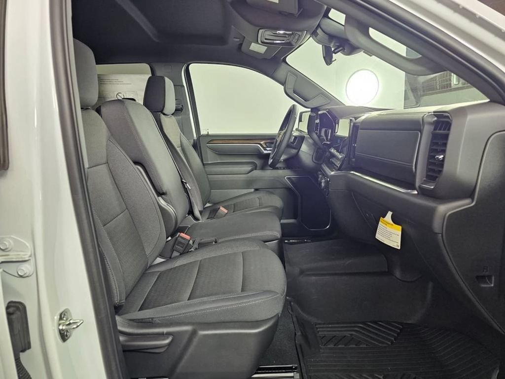 New 2025 Chevrolet Silverado 1500 LT w/ Z71 Off-Road Package AWD/4WD image 10