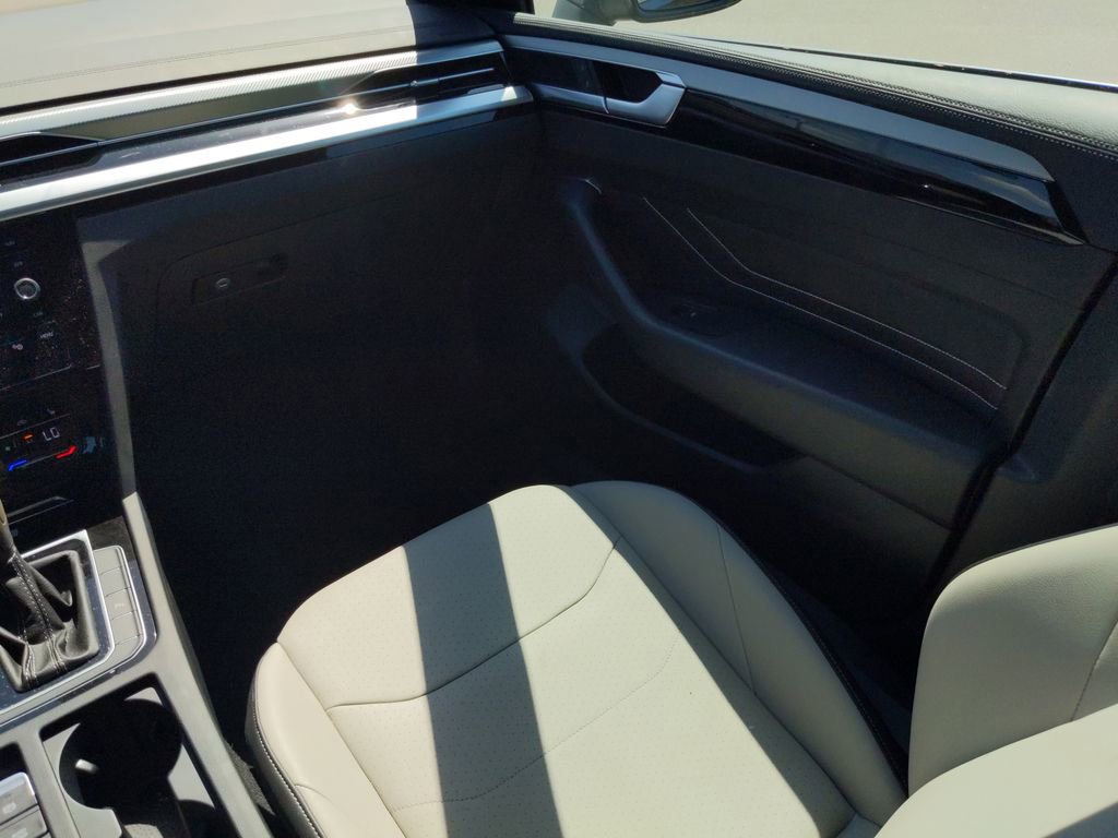 Used 2022 Volkswagen Arteon SE image 16