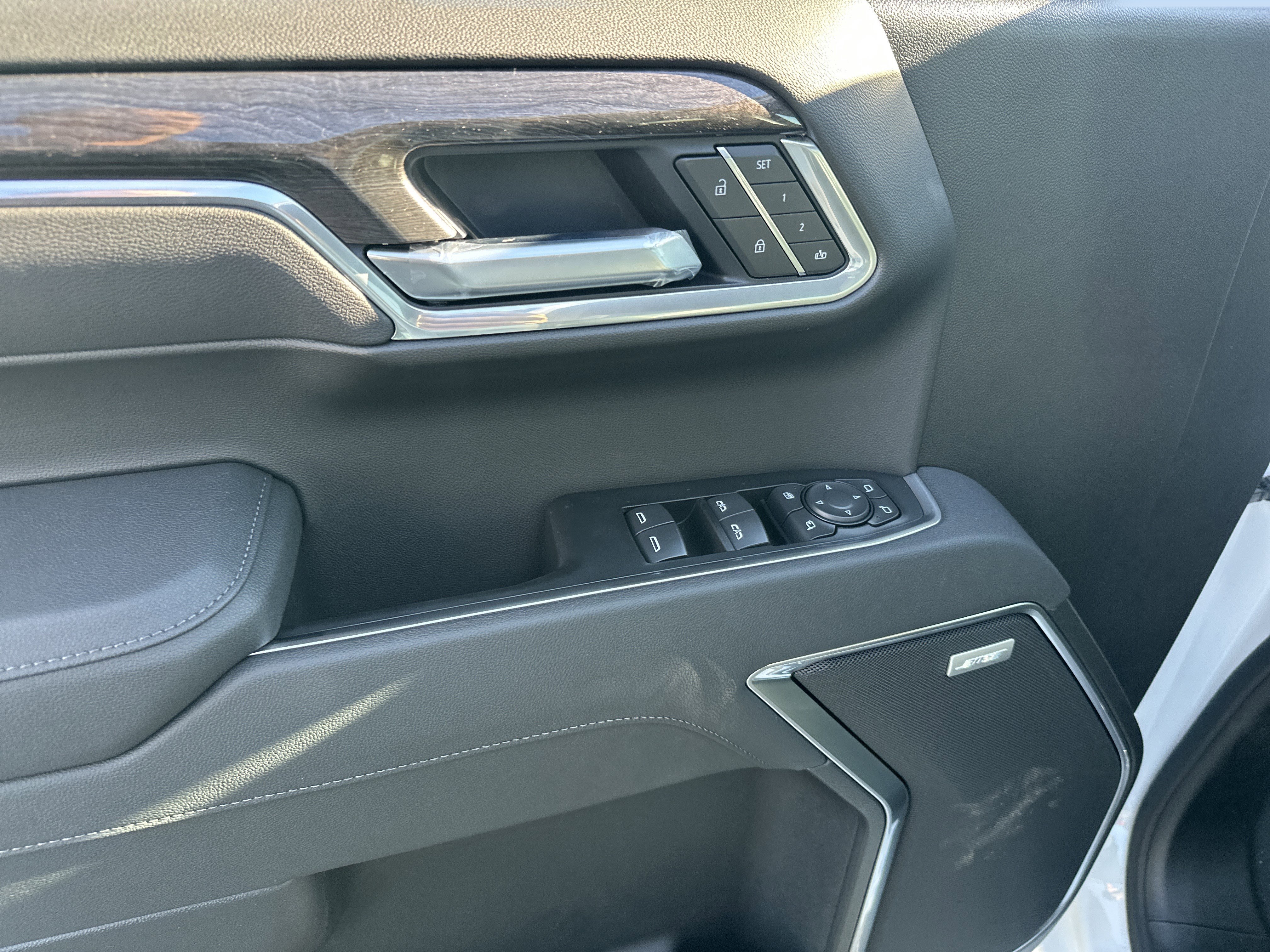 New 2026 Chevrolet Silverado 1500 LTZ w/ Z71 Off-Road Package image 9