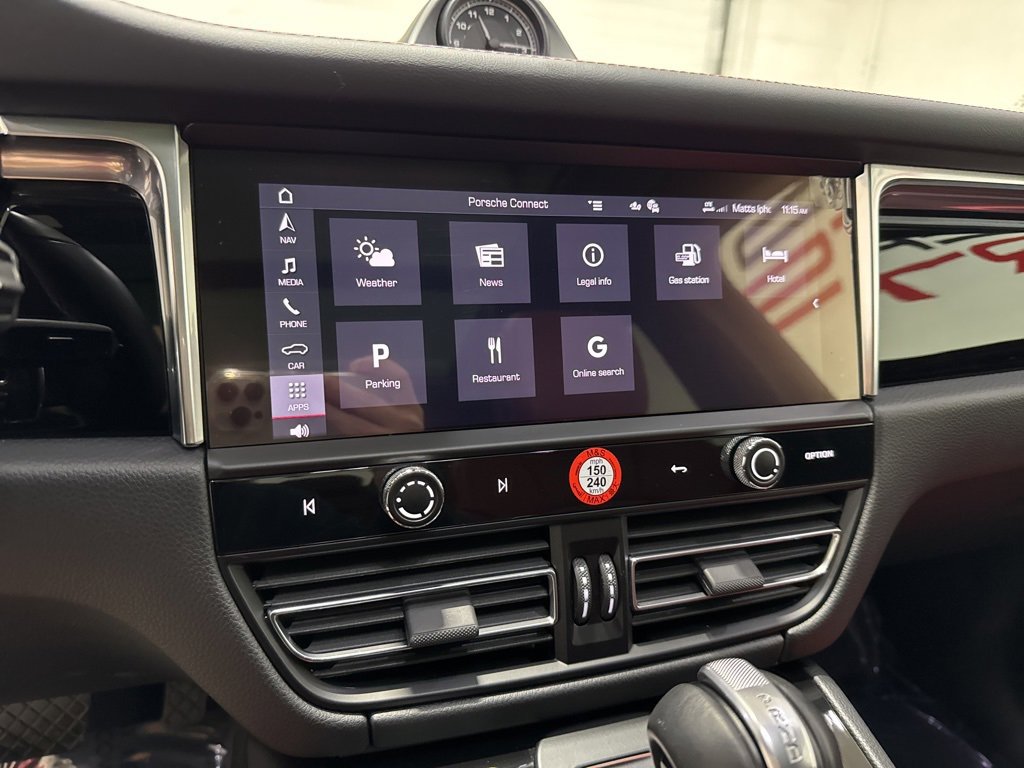 Used 2025 Porsche Macan Turbo image 23