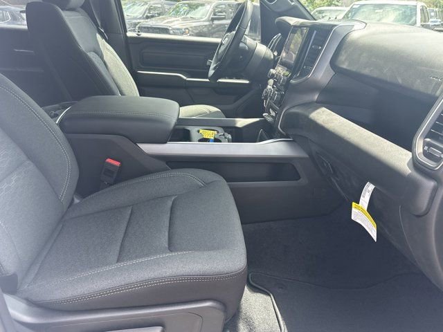 New 2026 RAM 1500 Express AWD/4WD image 15