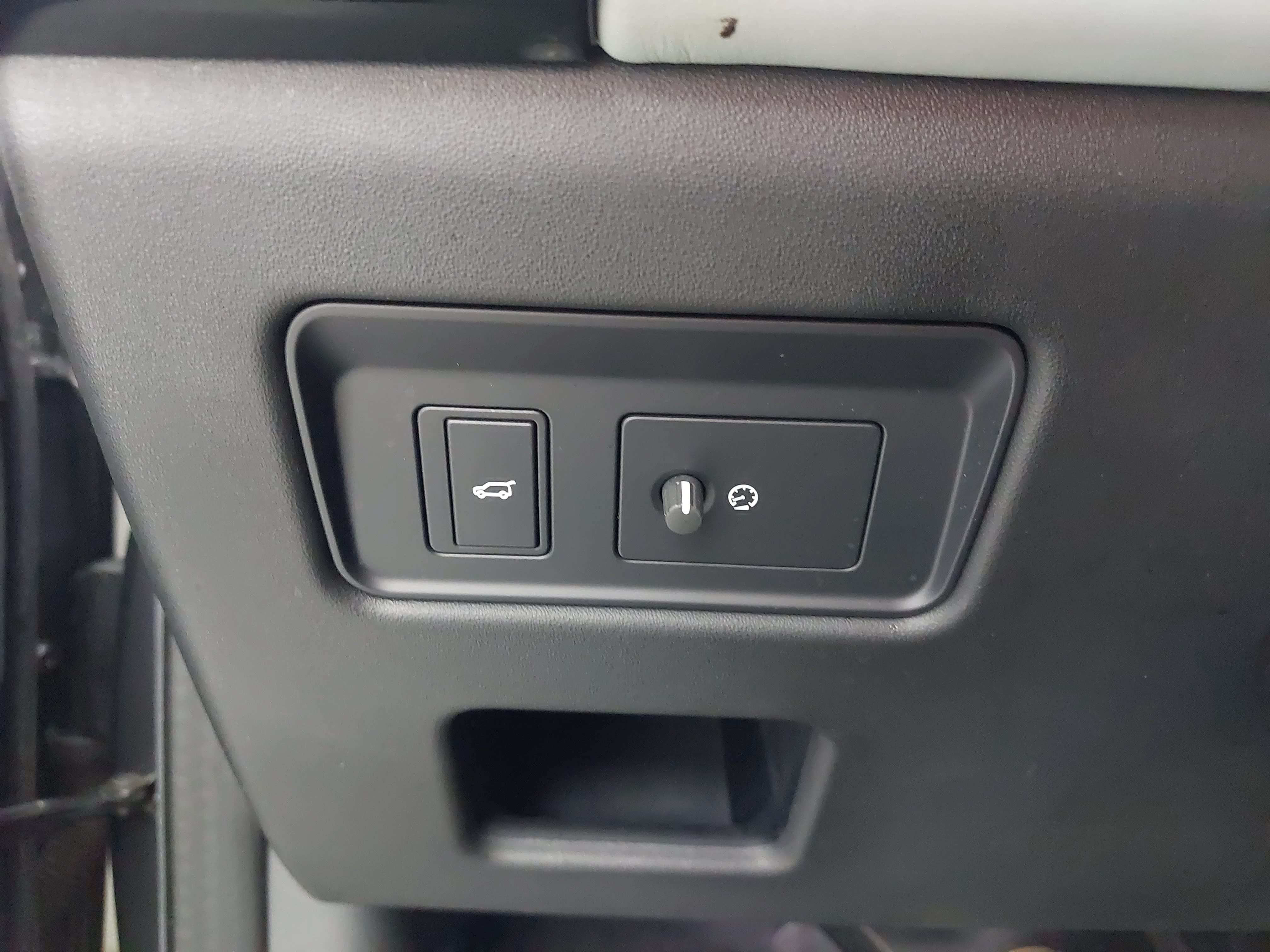 Used 2019 Land Rover Discovery HSE Luxury AWD/4WD image 30