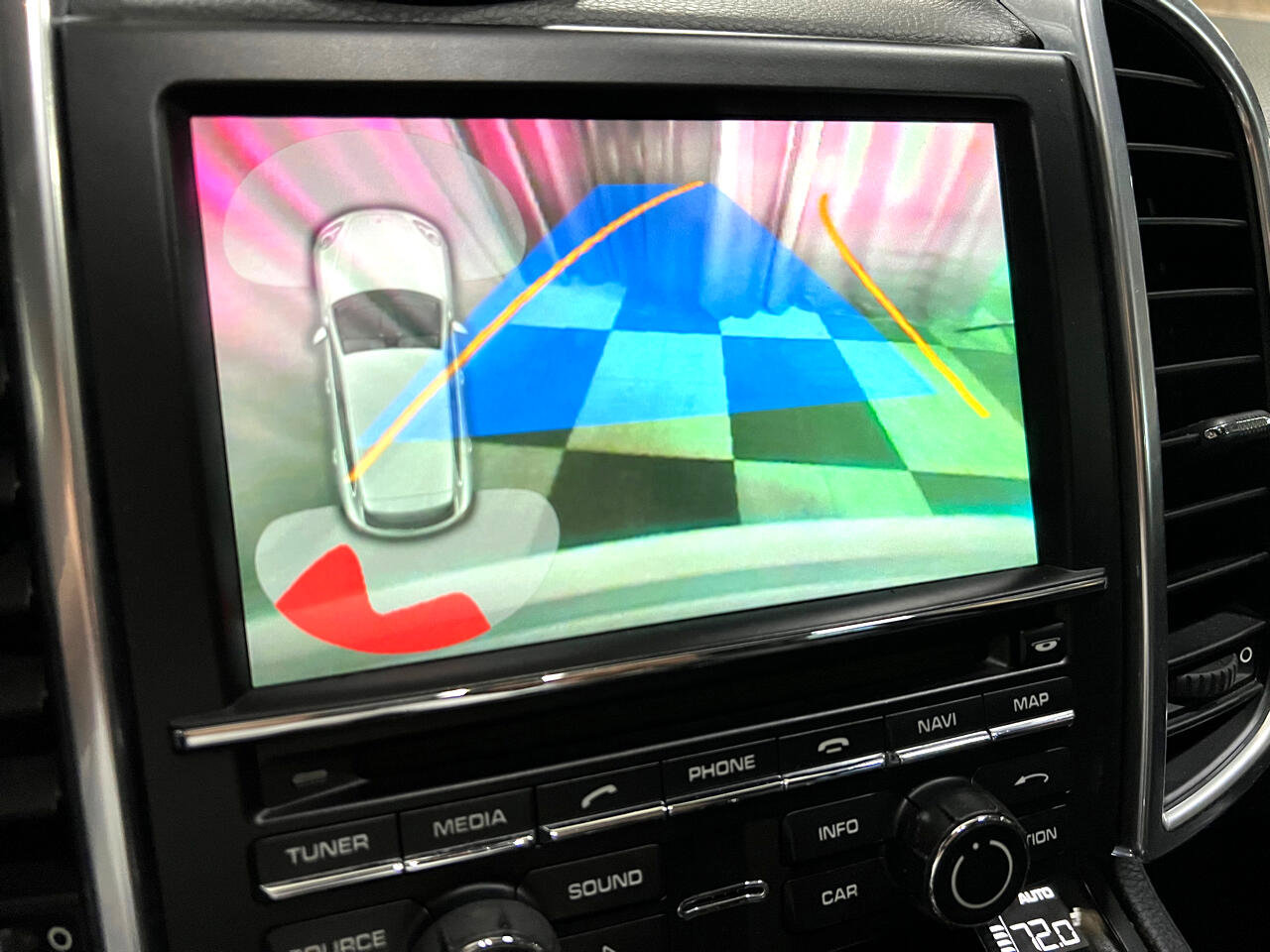 Used 2014 Porsche Cayenne image 6