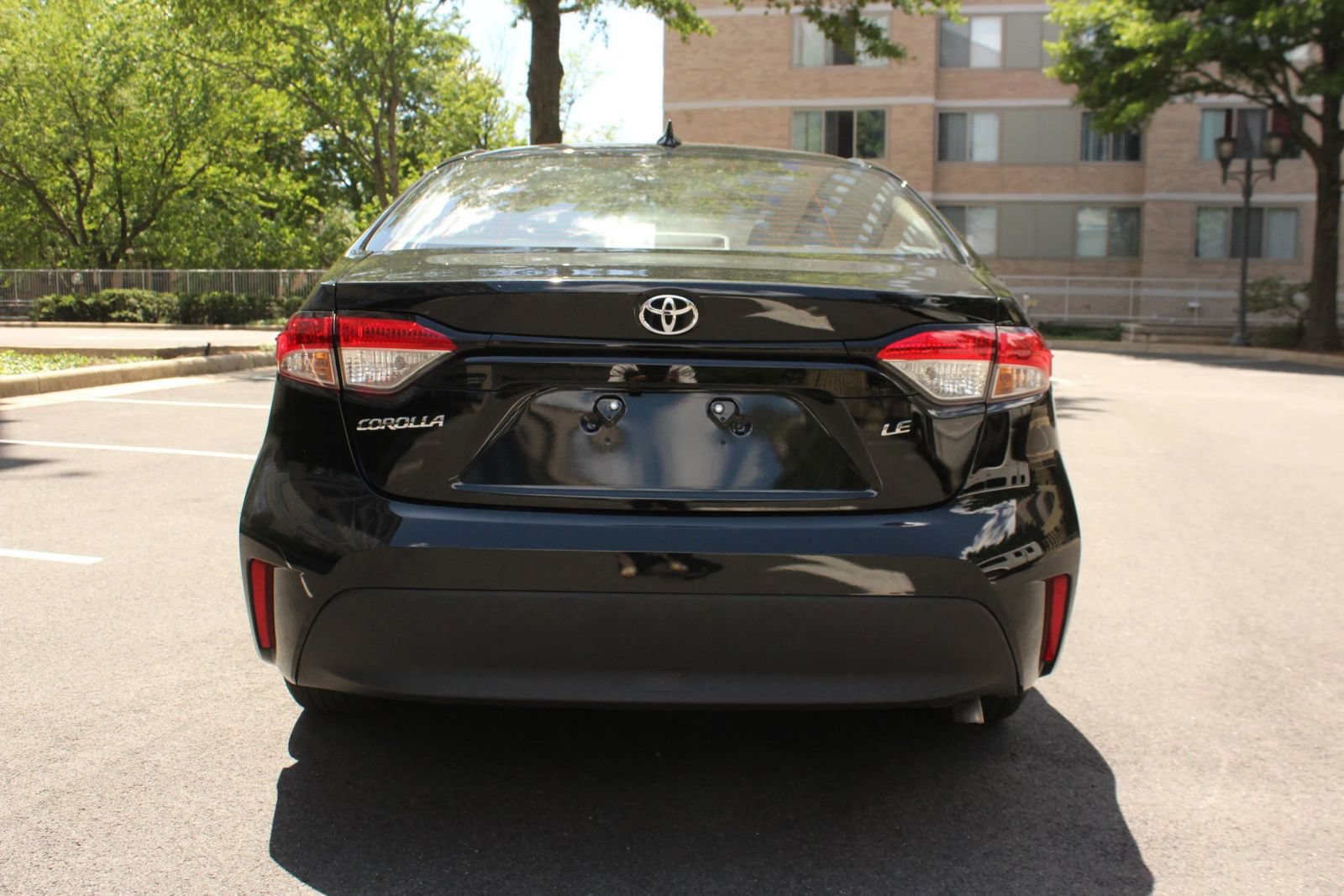 Used 2024 Toyota Corolla LE FWD image 8