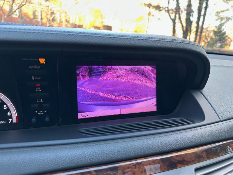 Used 2010 Mercedes-Benz CL 550 4MATIC w/ Sport Pkg image 37