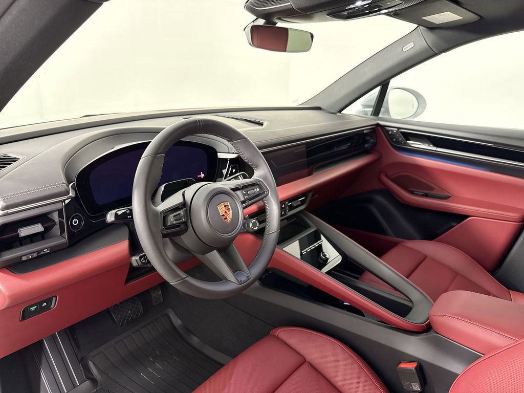 New 2026 Porsche Macan 4 Electric AWD/4WD image 4