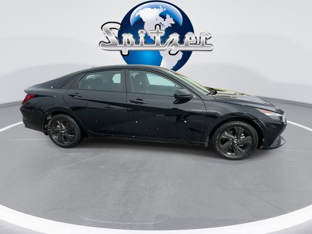 Used 2023 Hyundai Elantra SEL w/ Winter Weather Package image 10