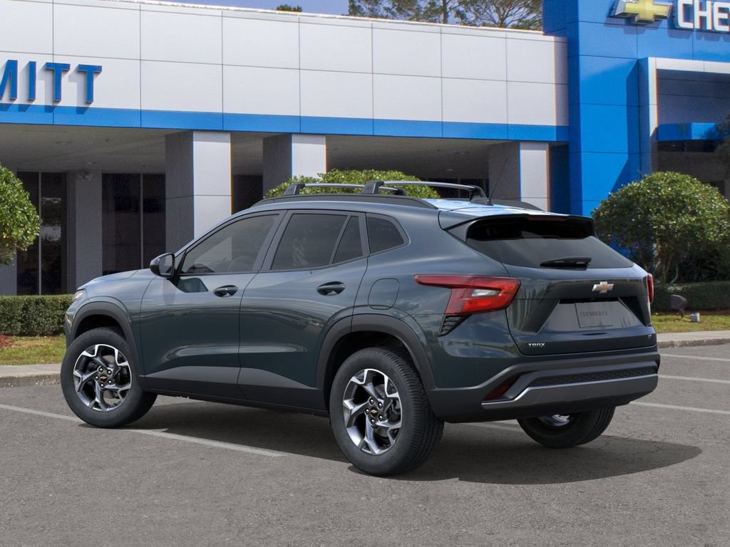 New 2026 Chevrolet Trax LT w/ Sunroof Package FWD image 3