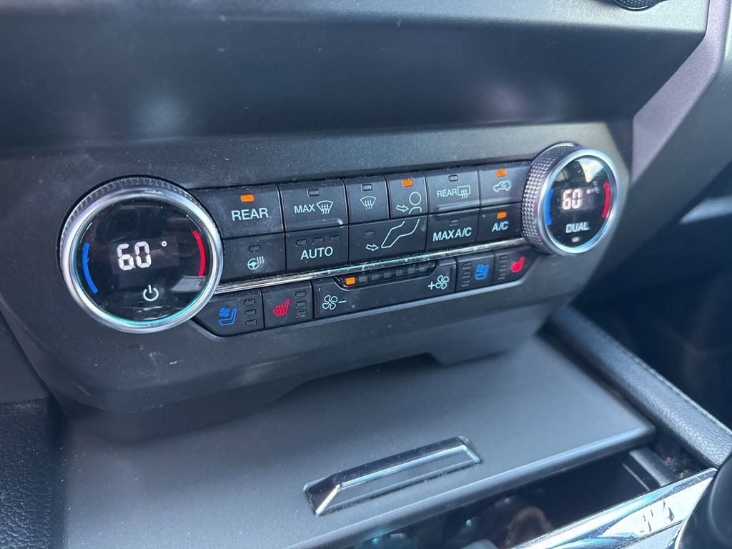 Used 2020 Ford Expedition XLT w/ Equipment Group 202A RWD image 21