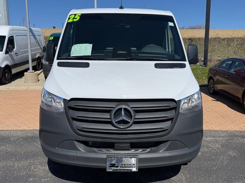 Used 2025 Mercedes-Benz Sprinter 2500 image 8