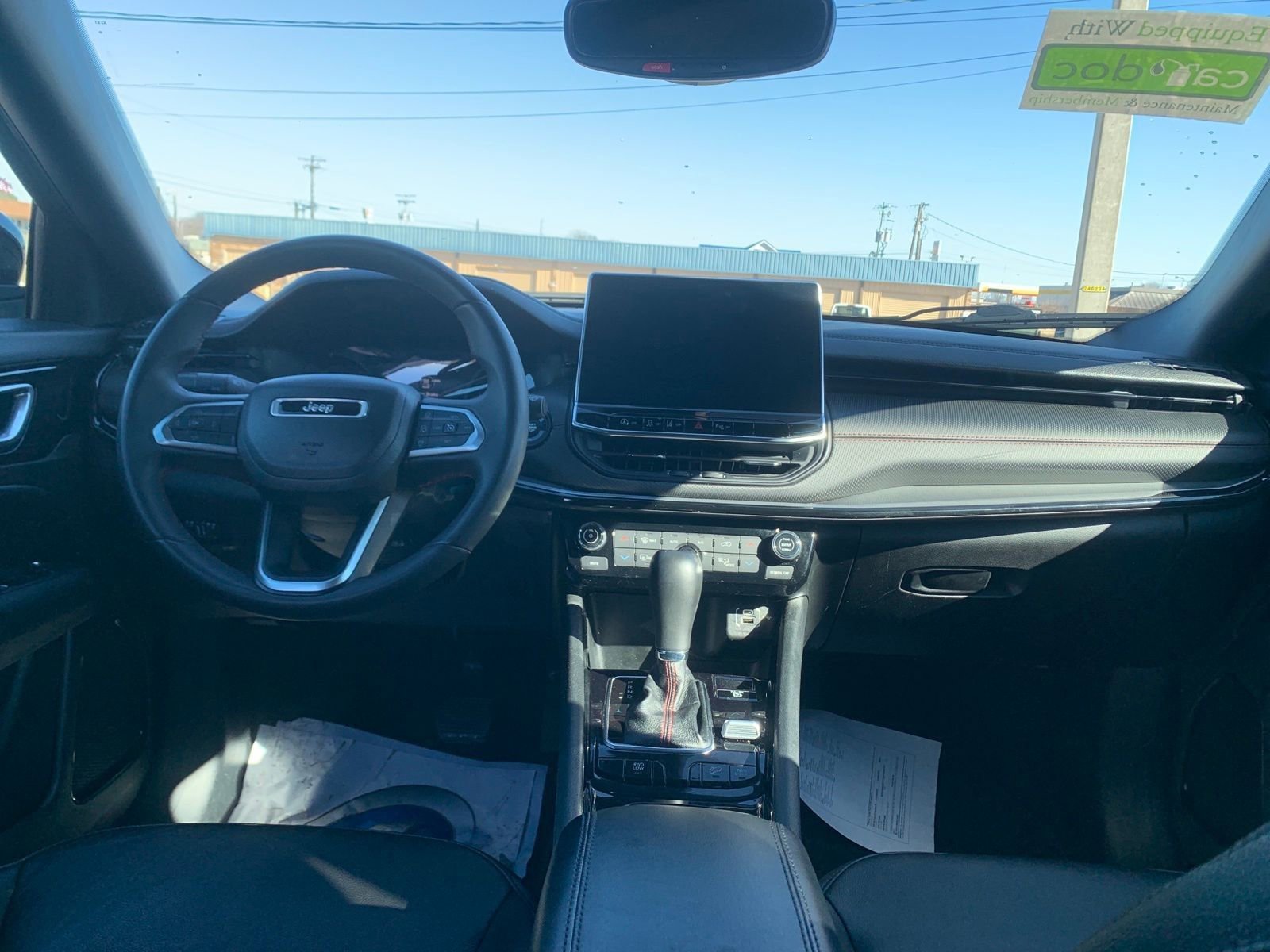 Used 2024 Jeep Compass Trailhawk image 27