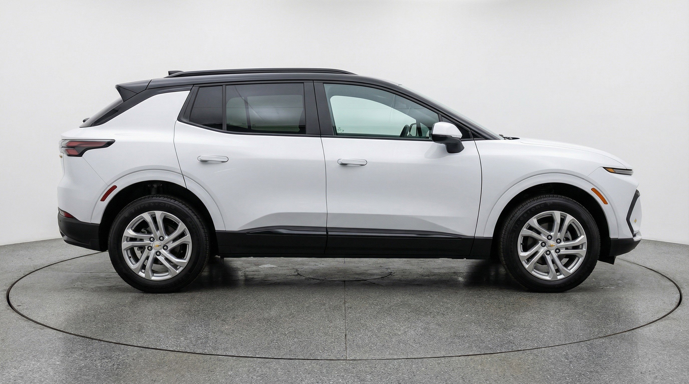 Used 2025 Chevrolet Equinox LT image 11