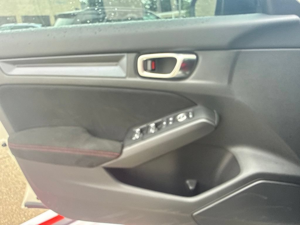 Used 2025 Honda Civic Type R image 18
