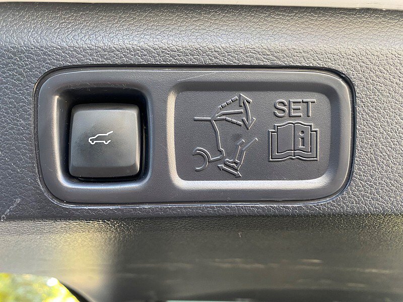 Used 2023 Ford Expedition Limited AWD/4WD image 62
