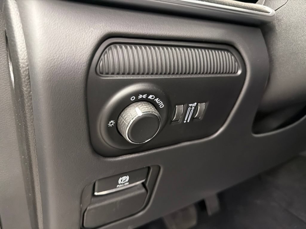 New 2026 Jeep Grand Wagoneer L Summit AWD/4WD image 24