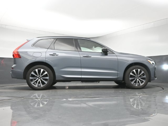 Used 2024 Volvo XC60 B5 Plus w/ Climate Package AWD/4WD image 17