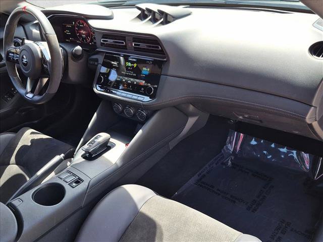Certified 2024 Nissan Z Performance w/ Floor Mat Package RWD image 20