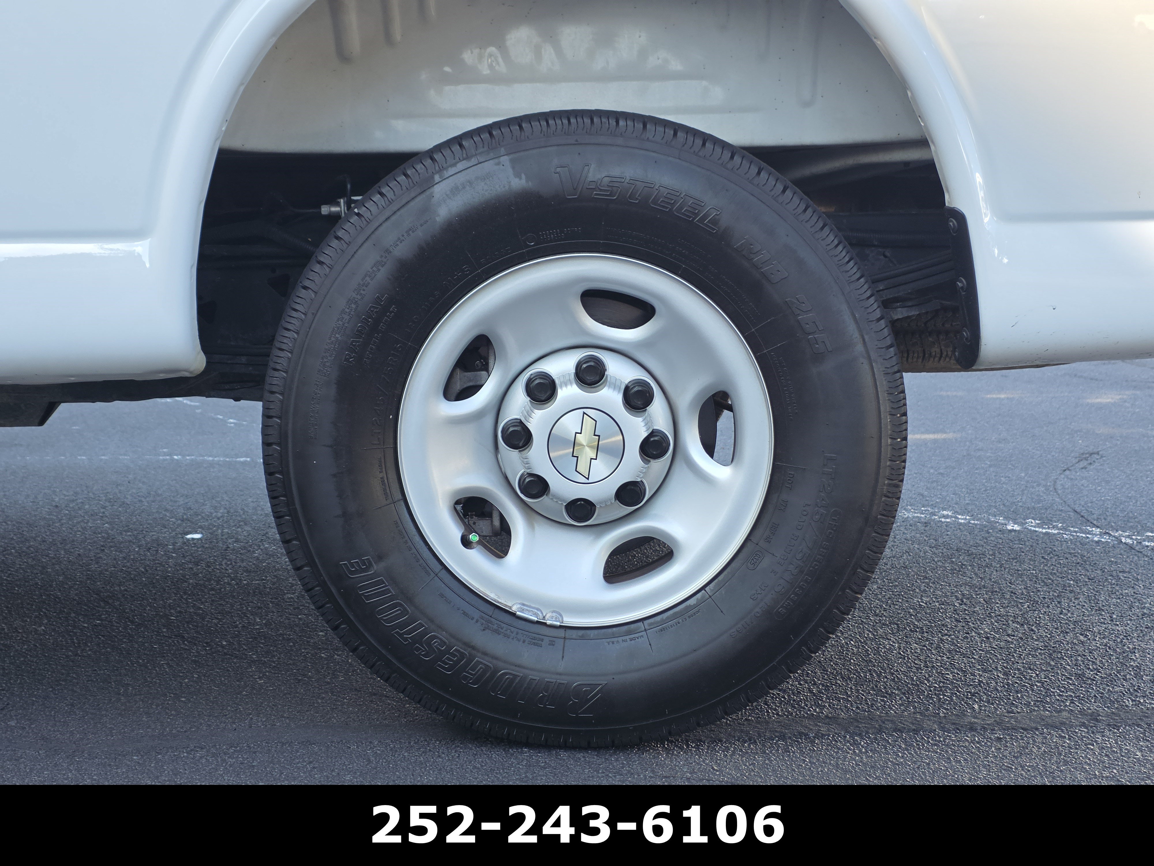 Used 2025 Chevrolet Express 2500 w/ Driver Convenience Package RWD image 33
