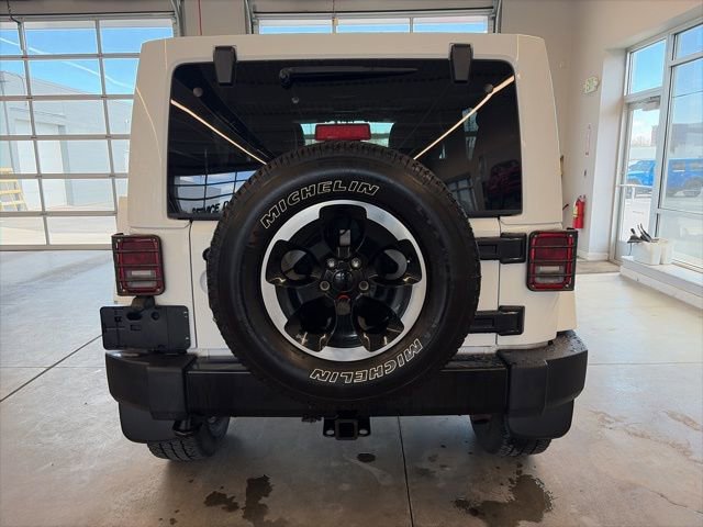 Used 2014 Jeep Wrangler Unlimited Sahara image 5