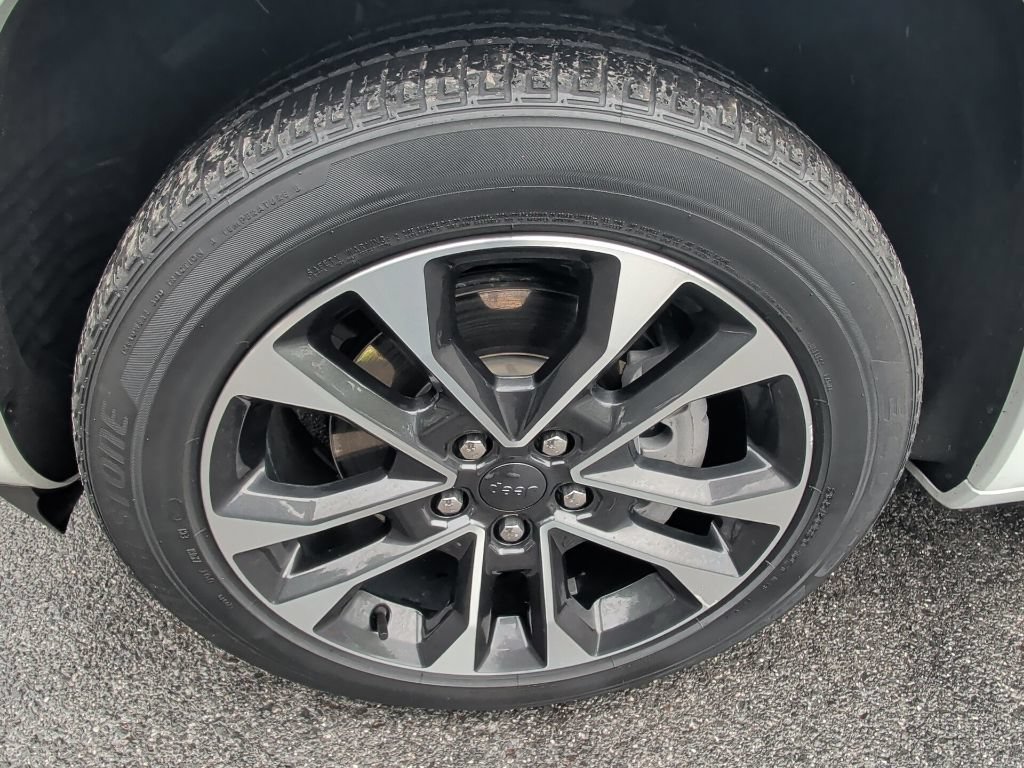 Used 2023 Jeep Grand Cherokee L Overland AWD/4WD image 9