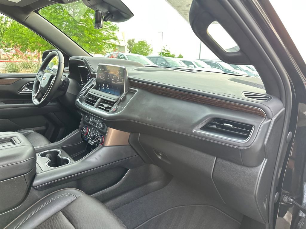 Used 2023 Chevrolet Suburban High Country AWD/4WD image 37