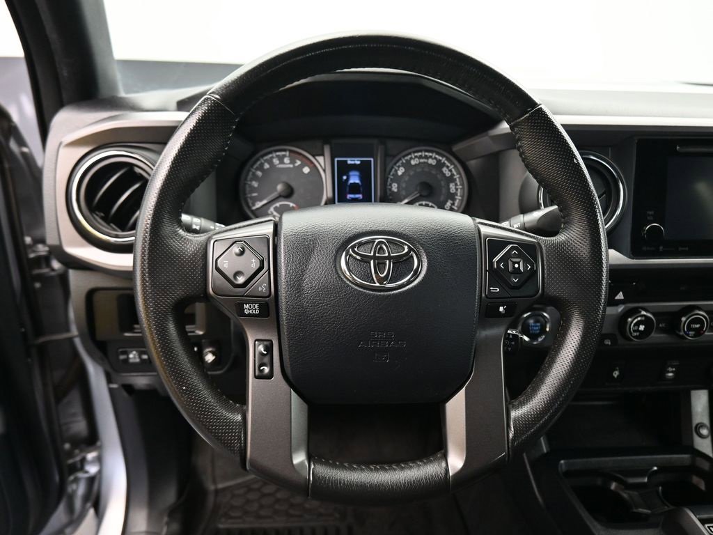 Used 2017 Toyota Tacoma TRD Sport image 14