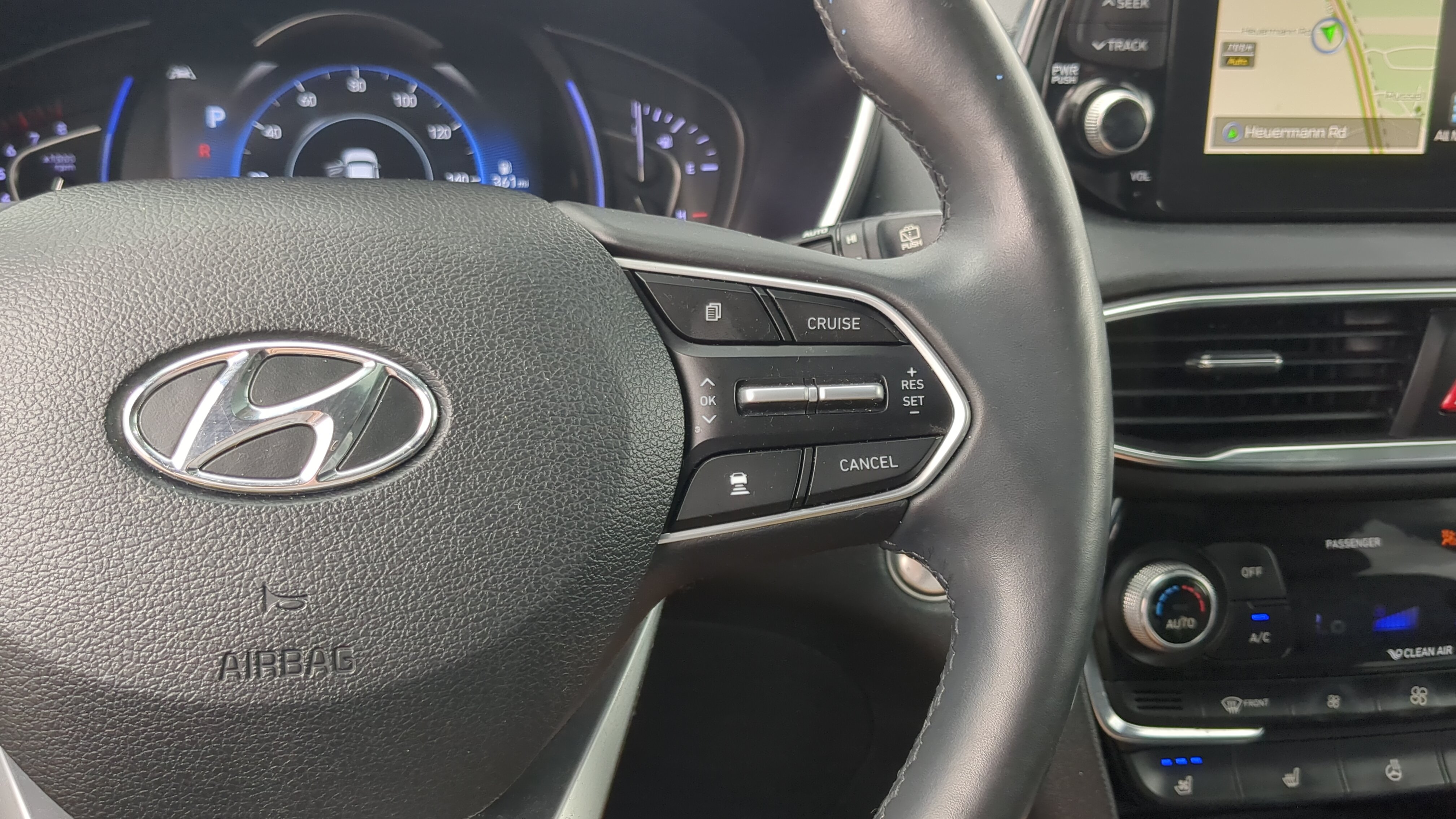 Used 2019 Hyundai Santa Fe FWD image 14