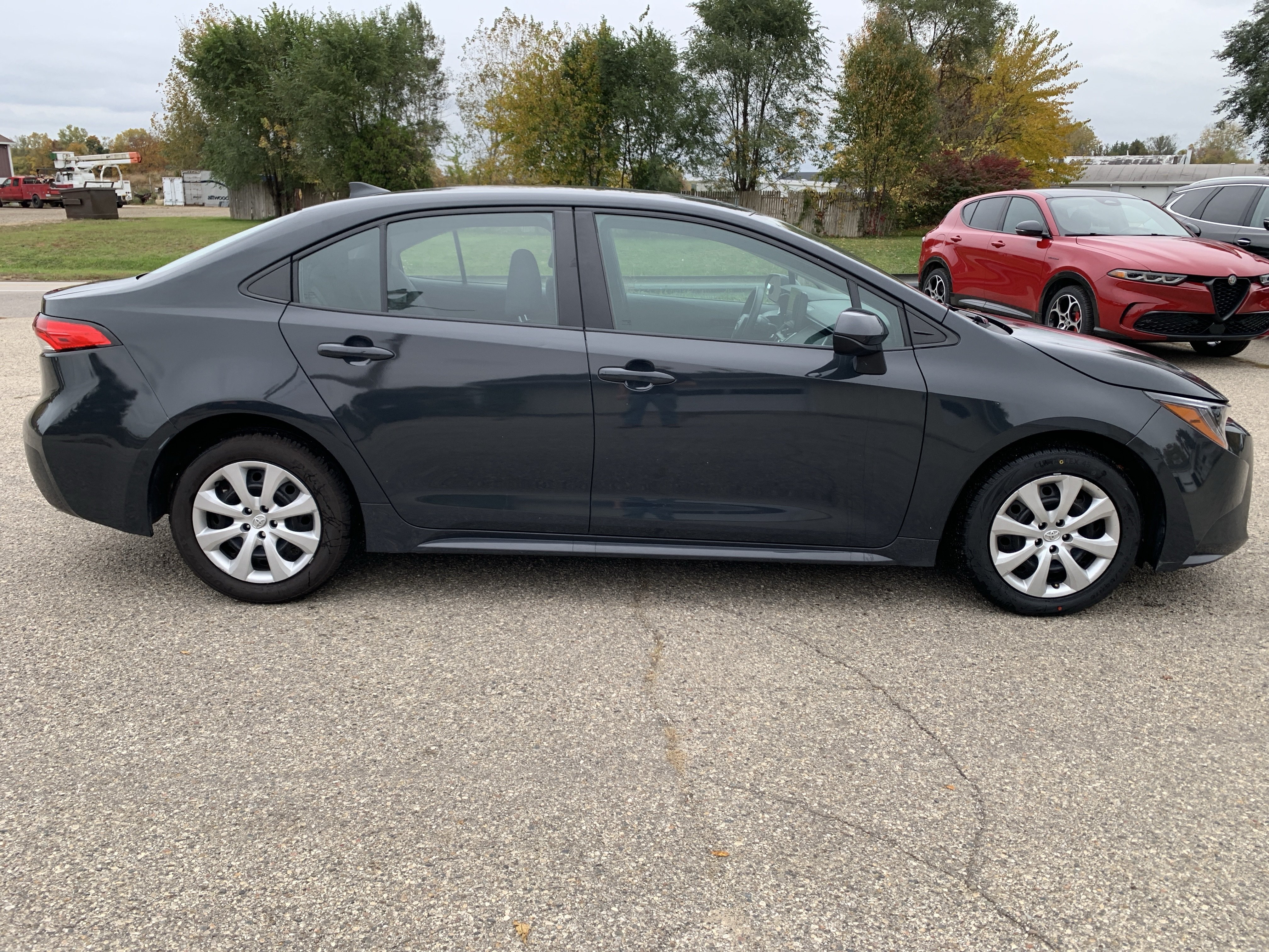 Used 2024 Toyota Corolla LE FWD image 2