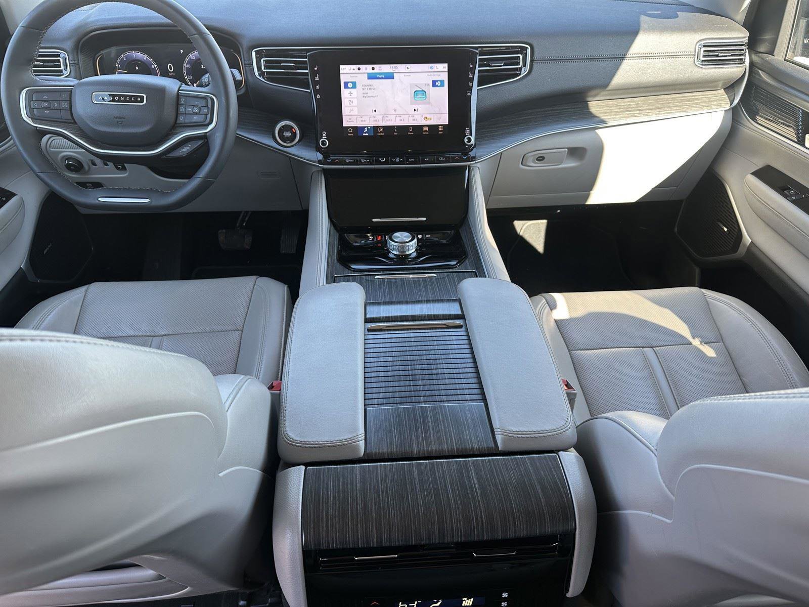 Used 2024 Jeep Wagoneer L Series II image 22