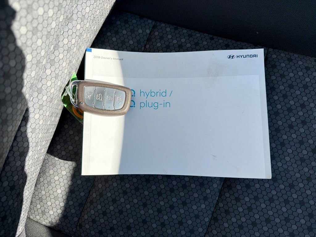 Used 2019 Hyundai Ioniq SEL image 41