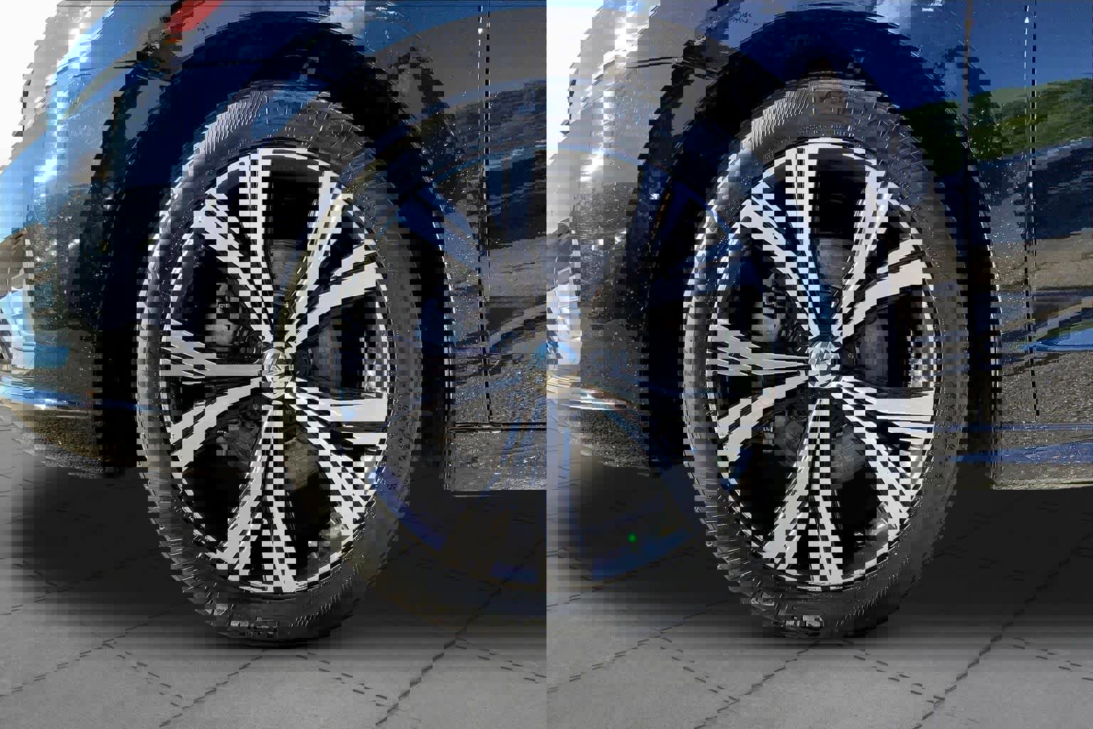 Used 2022 Volkswagen Passat 2.0T SE FWD image 10