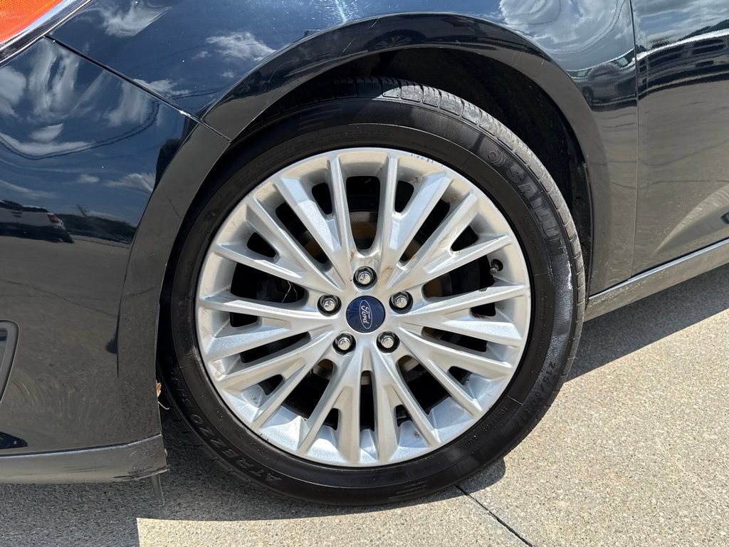 Used 2018 Ford Focus Titanium FWD image 46