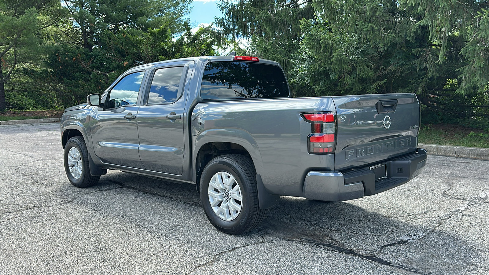 Used 2022 Nissan Frontier SV AWD/4WD image 7