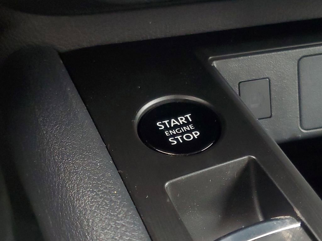 New 2026 Nissan Kicks SV image 17