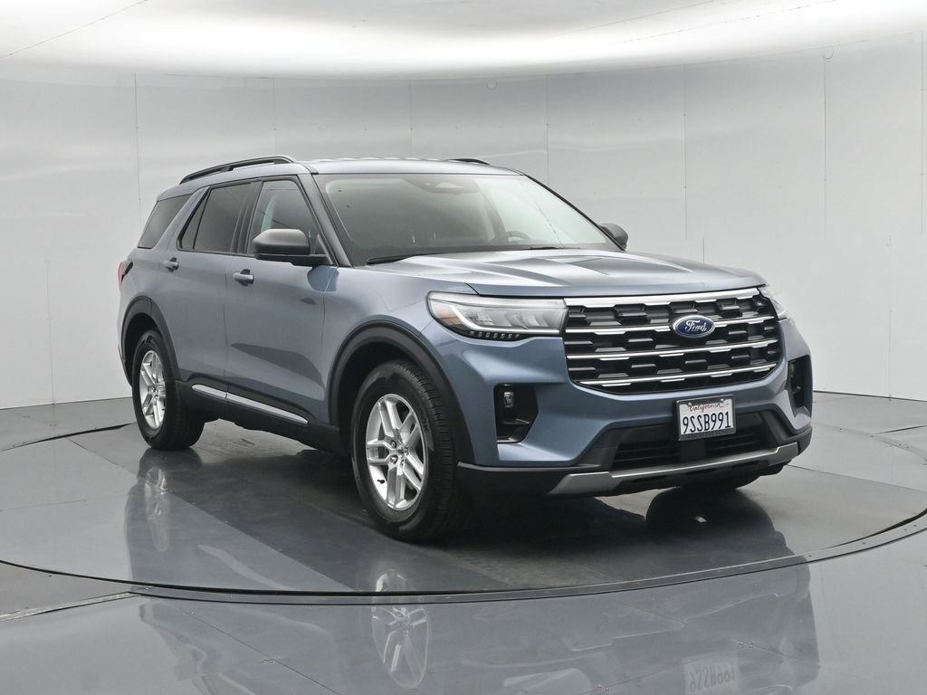 Used 2025 Ford Explorer Active w/ Active Comfort Package image 59