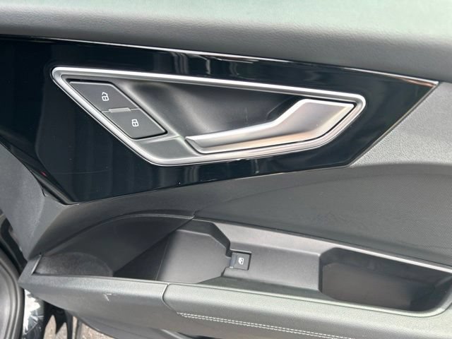 Used 2023 Audi Q4 e-tron Premium Plus w/ Premium Plus RWD image 31