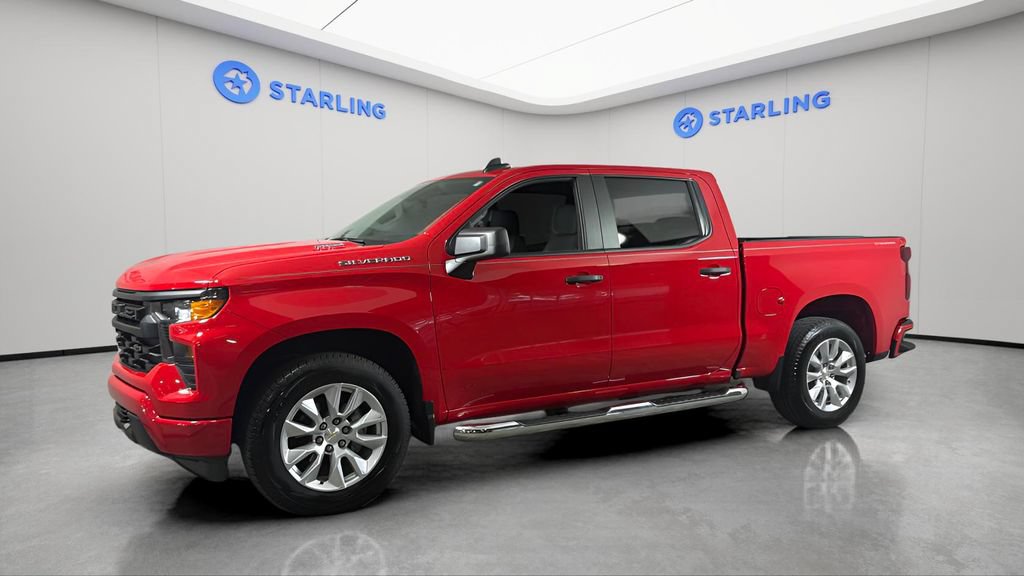 Certified 2025 Chevrolet Silverado 1500 Custom RWD image 2